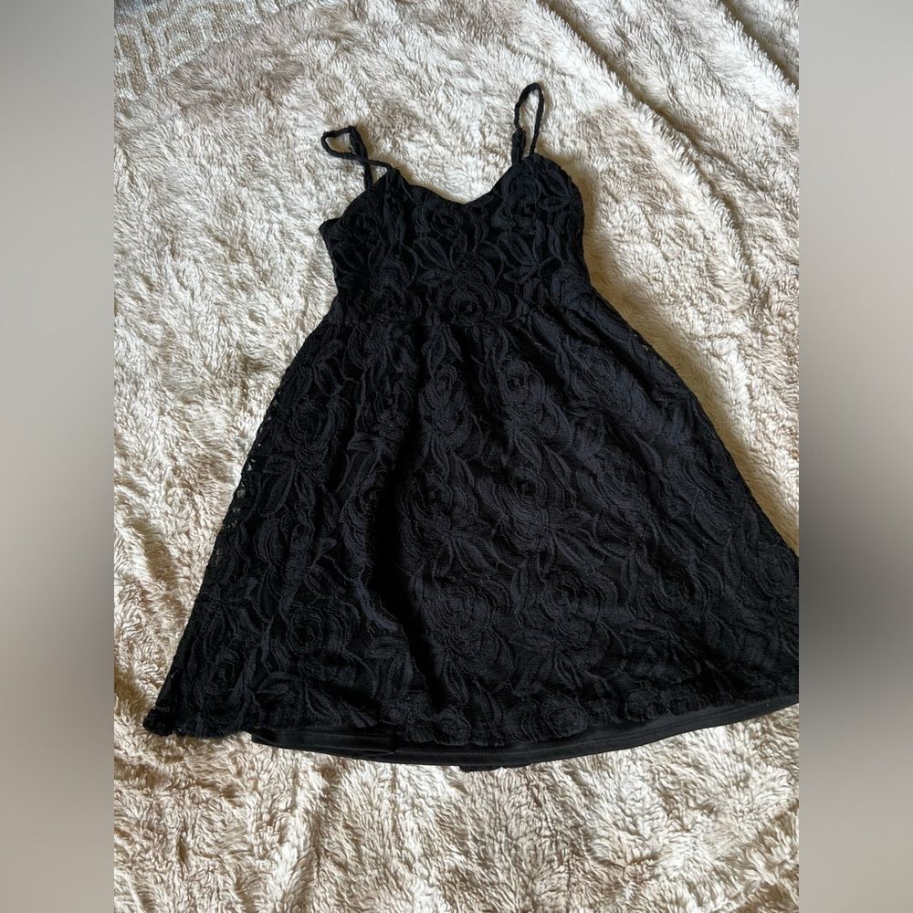 WetSeal‎ Floral Lace Dress